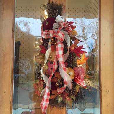 Fall door hanging inviting thanks giving.