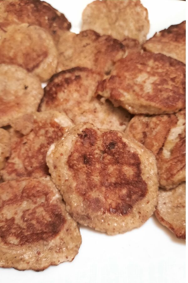 Yummy, protein packed banana pancakes, just slightly browned in coconut oil.